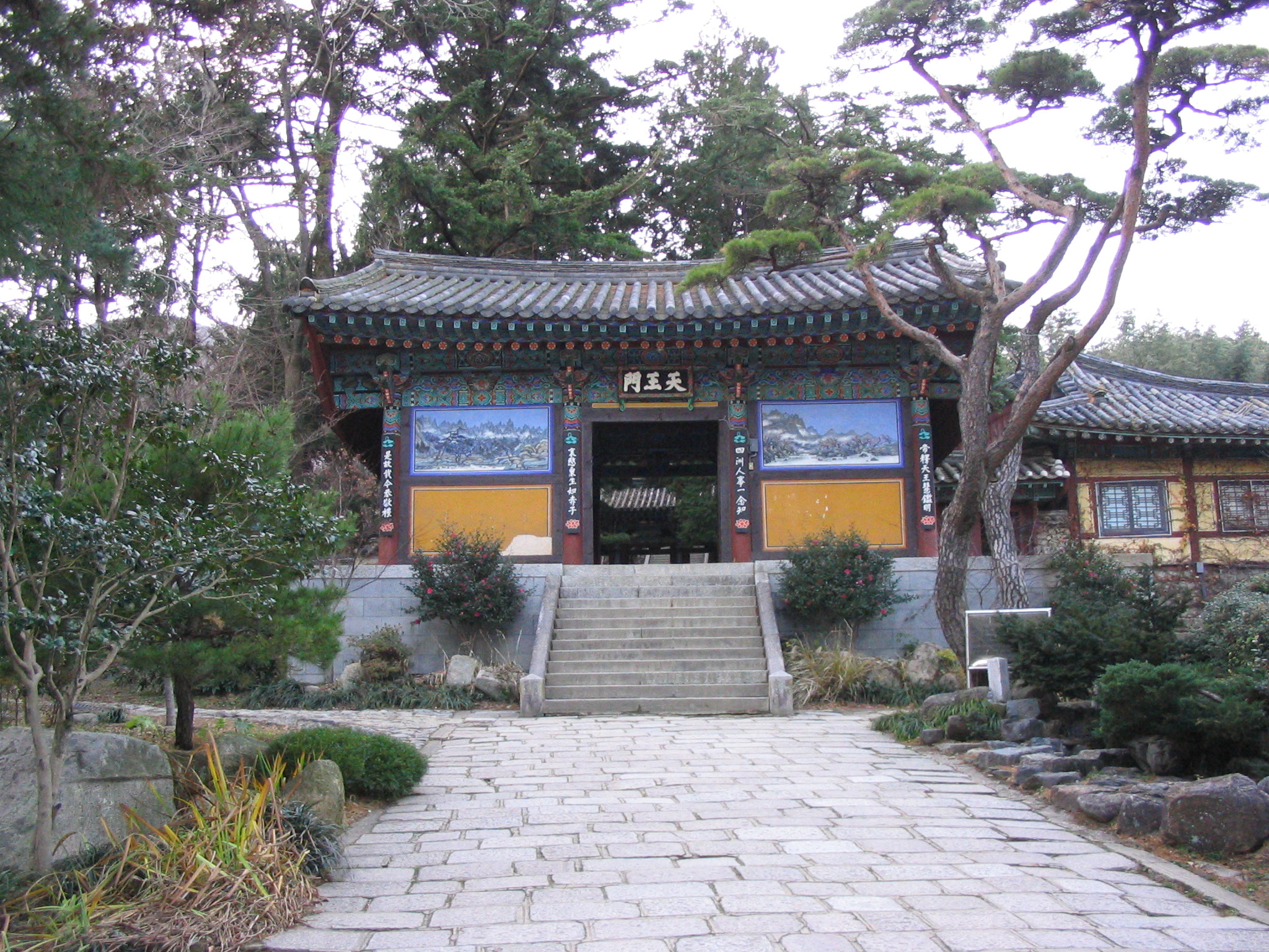 temple-gate.jpg